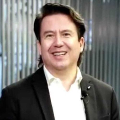 6) CARLOS ESTÉVEZ - CONSULTOR ESPECIALISTA EN ESTRATEGIA GESTIÓN DEL CAMBIO Y LIDERAZGO-min